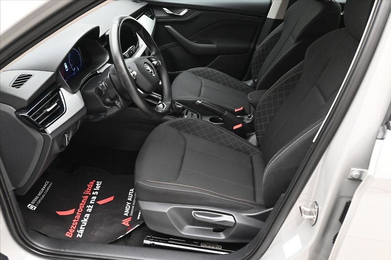 Škoda Scala 1,0 TSI 81 kW DSG Ambition Zár - fotka 13 z 30