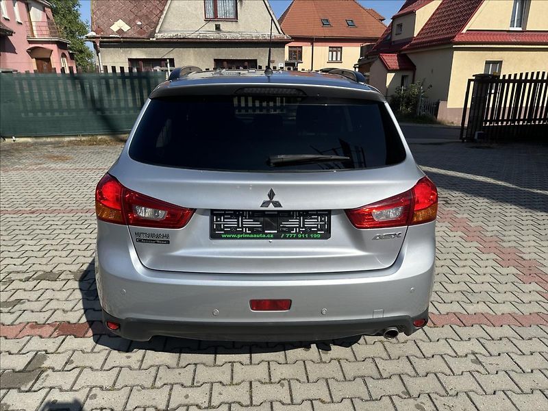 Mitsubishi ASX 1,6 - fotka 6 z 25