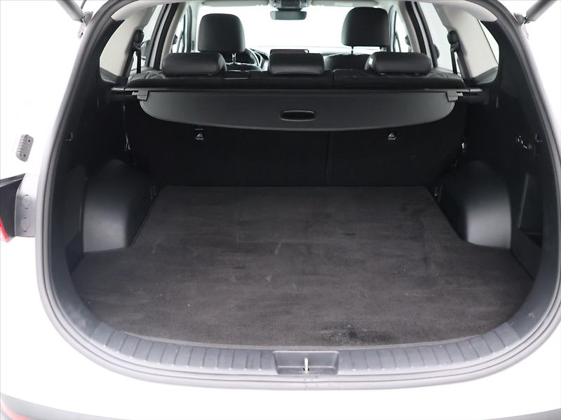 Hyundai Santa Fe 2,2 142kW TCI-NEW R LED CZ - fotka 10 z 32