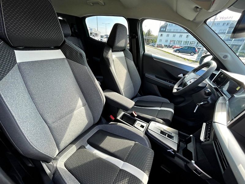 Opel Frontera (2026) MHEV 1.2T 145k GS AT6 - fotka 19 z 22