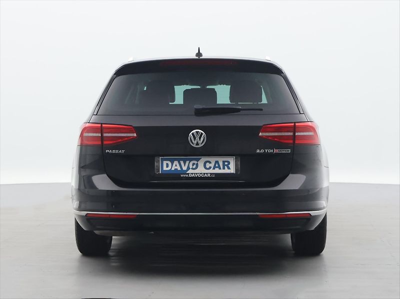 Volkswagen Passat 2,0 TDI 110 kW 4Motion Highlin - fotka 6 z 25