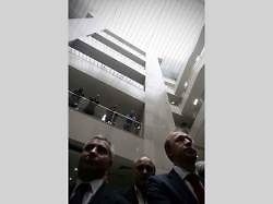 Na snímku zleva místopředseda Evropské komise pro průmysl a podnikání Antonio Tajani a výkonný ředitel GSA Carlo des Dorides
