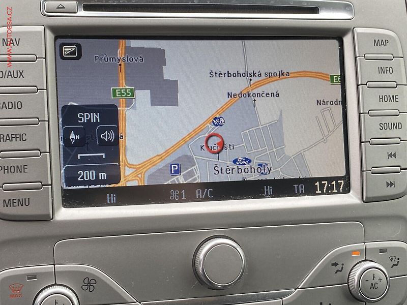 Ford Kuga (2011) 2.0 TDCi, Titanium, bixen - fotka 17 z 18