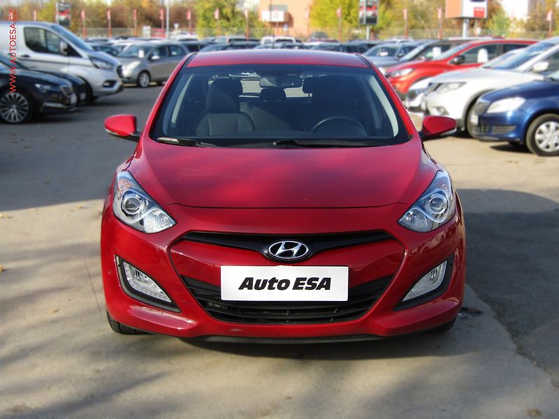 Hyundai i30 (2012) 1.6GDi, 2.maj,ČR, Trikolor - fotka 2 z 18