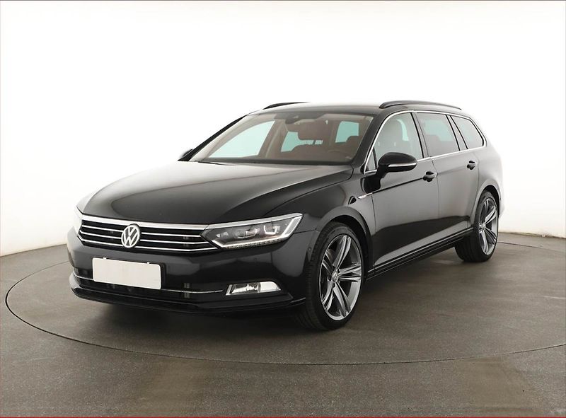 Volkswagen Passat (2016) 2.0 BiTDI, 4X4, Automat - fotka 2 z 17