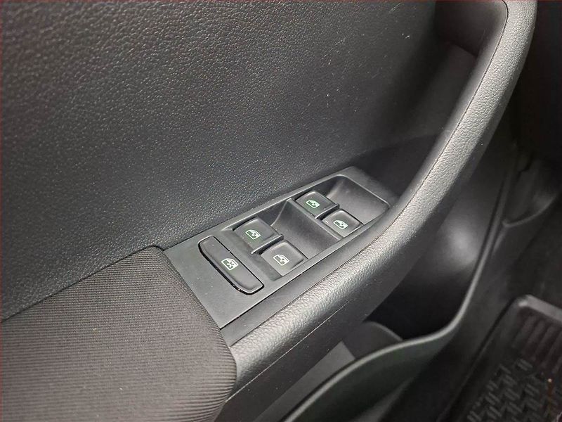 Škoda Fabia (2021) Style 1.0 TSI, Serv.kniha - fotka 16 z 16