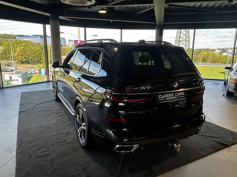 BMW X7 (2024) xDrive 40i M Paket  - fotka 6 z 21