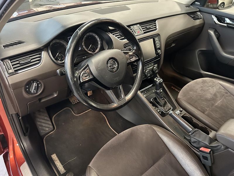 Škoda Octavia (2016) 2.0TDi L&K DSG Bi-X ACC Canton - fotka 6 z 34