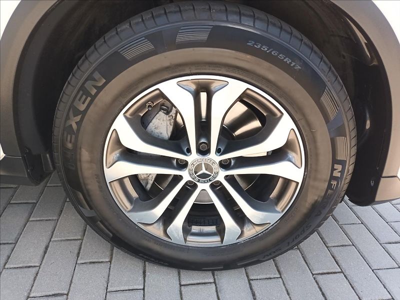 Mercedes-Benz GLC 2,1 220D,ČR,1MAJ,KŮŽE,TZ,NAVI, - fotka 28 z 44