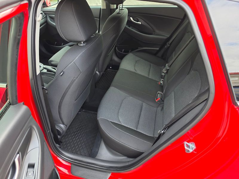 Hyundai i30 (2022) SW Family Smart 1,5GDi 80kW - fotka 22 z 29