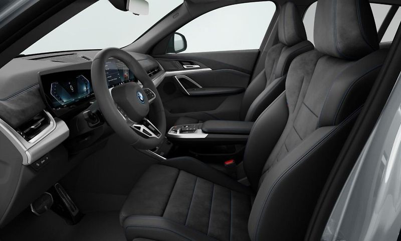 BMW iX2 xDrive30 - fotka 2 z 4