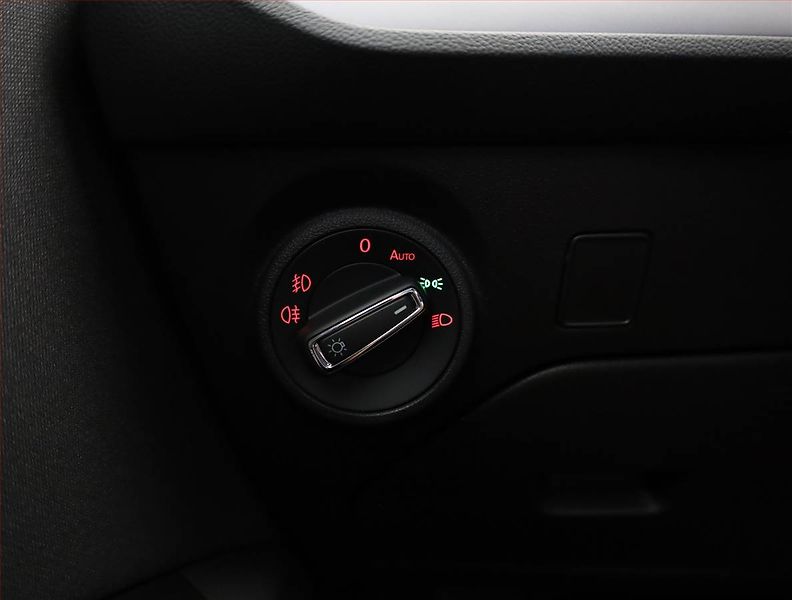 Seat Leon (2020) Xcellence 1.5 TSI, ČR,1.maj - fotka 15 z 18