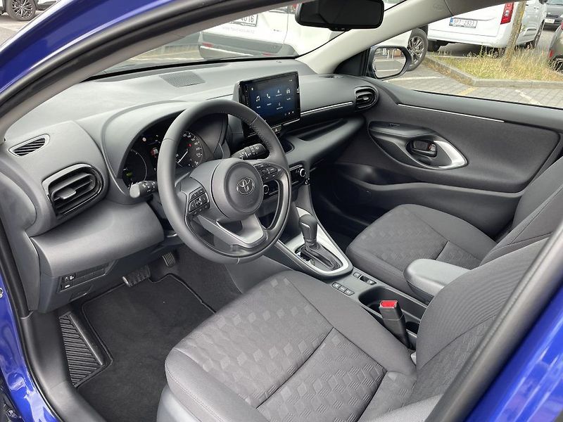 Toyota Yaris 1.5 Hybrid ODBĚR ihned - fotka 13 z 27