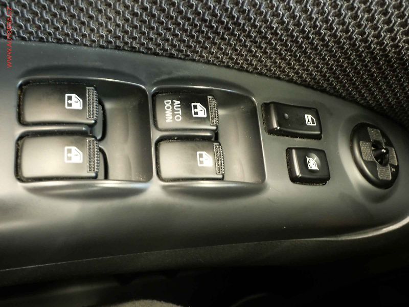 Kia Sportage (2008) 2.0i 4x4, ČR, AC, výhřev sed - fotka 14 z 21