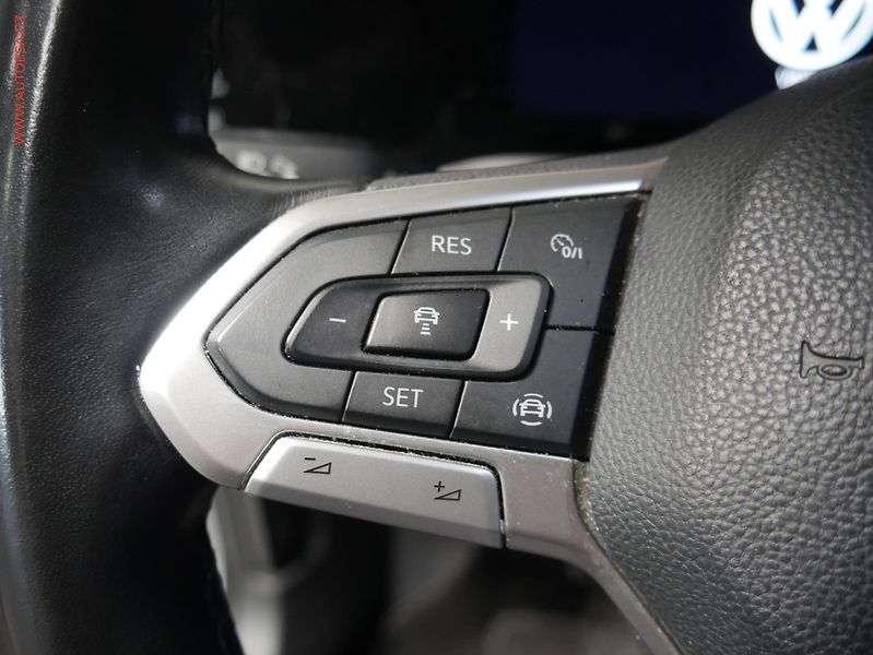 Volkswagen Golf (2021) 1.5 TSi, 2.maj,ČR, LED, park - fotka 15 z 20