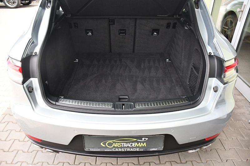 Porsche Macan S 3.0V6 260kW PANO - fotka 35 z 39