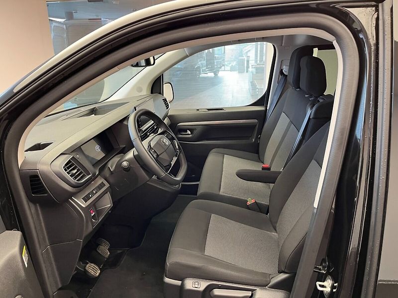 Toyota ProAce Verso L2 - 2.0L Diesel - 6 MT Busine - fotka 5 z 13