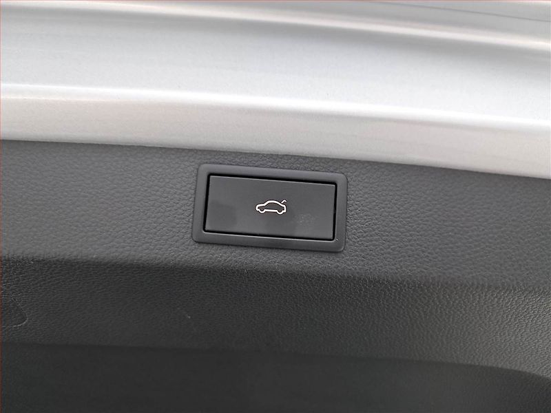 Škoda Karoq (2021) Sportline 1.5 TSI - fotka 26 z 28