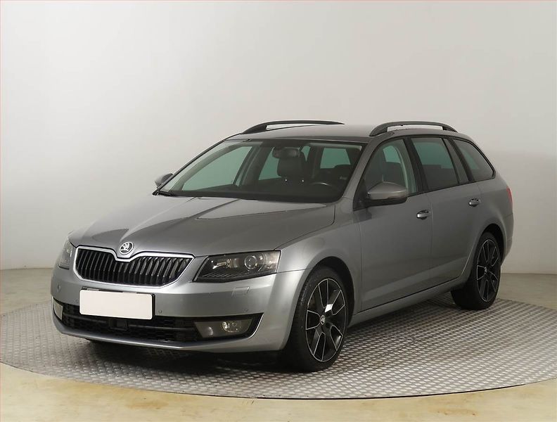Škoda Octavia (2013) Elegance 1.8 TSI, 4X4 - fotka 2 z 23