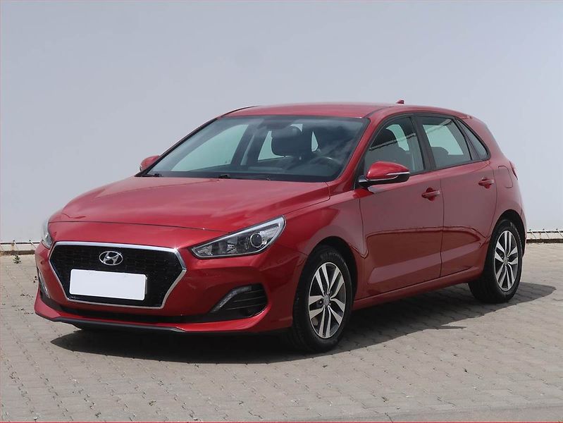 Hyundai i30 (2019) 1.4 CVVT, Tempomat - fotka 2 z 17