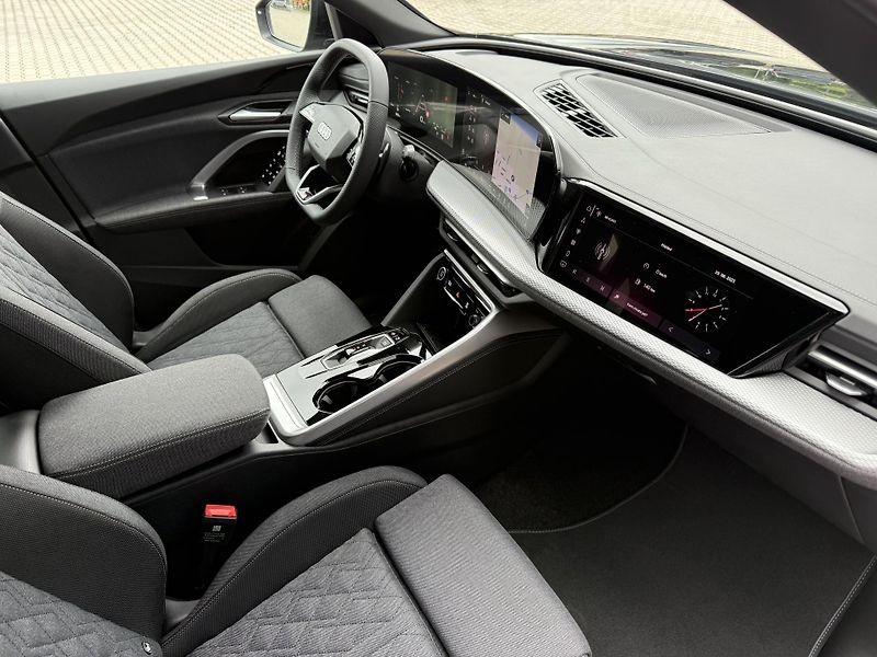 Audi Q5 (2026) TDI 150kW 4X4 S-LINE R20 3D!!! - fotka 33 z 61