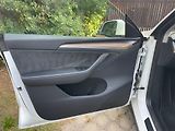Tesla Model Y RWD 235kw 95,0 % - náhled 27