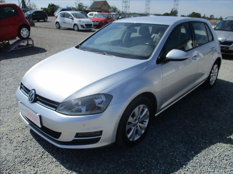 Volkswagen Golf 1,2 TSI,NAVI,digiklima,servis, - fotka 3 z 36