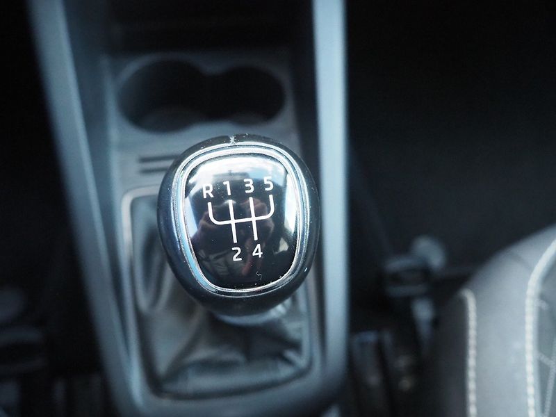 Škoda Fabia (2019) 1.0i Ambition - fotka 31 z 33