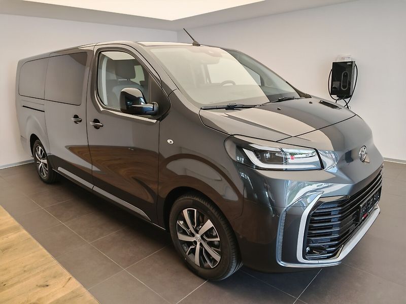 Toyota ProAce 2.0L Diesel 177k - 8AT Family - fotka 3 z 34