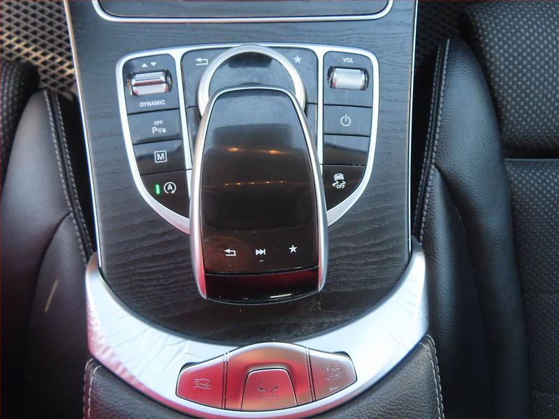 Mercedes-Benz GLC (2016) 220 d 4MATIC - fotka 16 z 24
