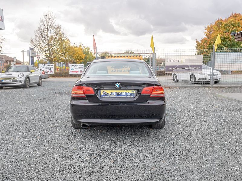 BMW Řada 3 (2009) 320I 125KW man – PĚKNÝ - fotka 6 z 42