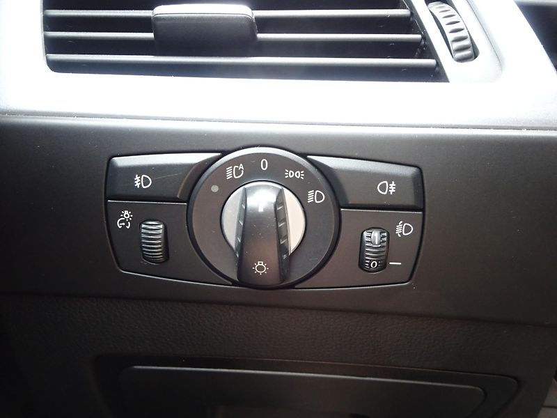 BMW Řada 5 520d 120kW KŮŽE SERVIS - fotka 19 z 31