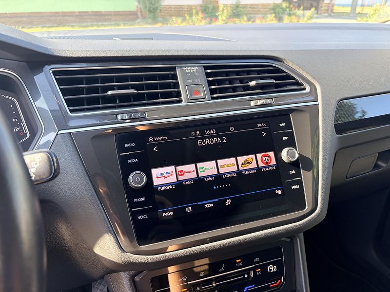 Volkswagen Tiguan 1.5TSI DSG MATRIX VIRTUAL - fotka 25 z 58