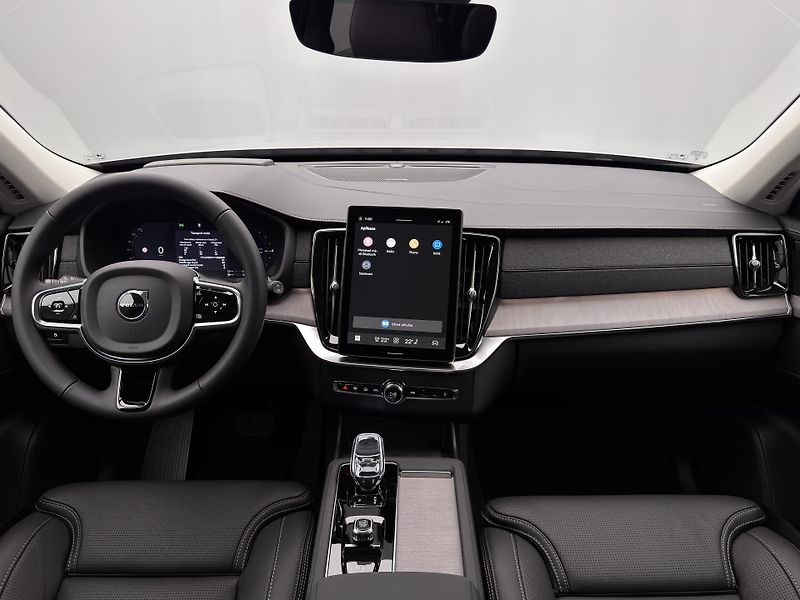 Volvo XC90 (2026) T8 AWD Plug-in BRIGHT PLUS 7m - fotka 2 z 27