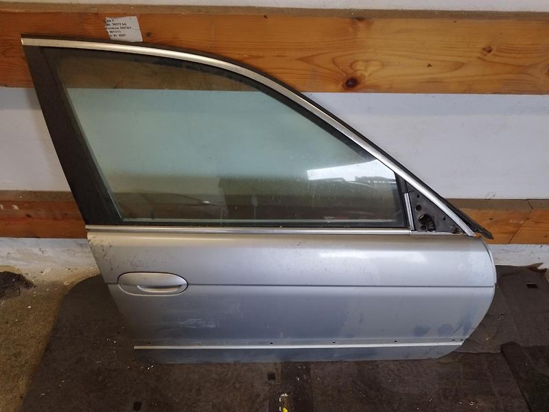 BMW Řada 5 5 E39 sedan boční dveře - fotka 2 z 11