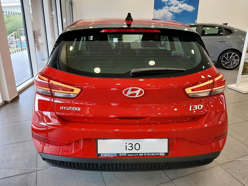 Hyundai i30 (2026) 1,0 T-GDI COMFORT - fotka 4 z 11