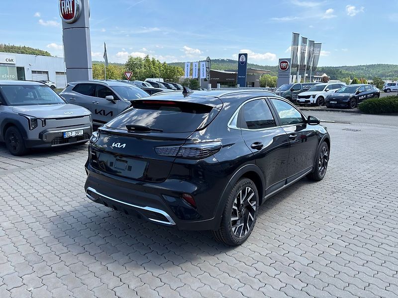 Kia Ceed (2025) 1,6 T-GDi GPF 7DCT STEEL EDITI - fotka 7 z 12