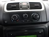 Škoda Fabia (2009) 1.2 12V, Serv.kniha, po STK - náhled 11