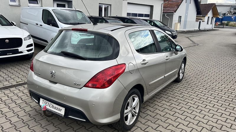 Peugeot 308 2.0 HDi 6M/T panorama - fotka 4 z 10