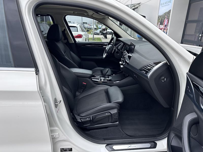 BMW X3 xDrive30d Model X-Line - fotka 9 z 27