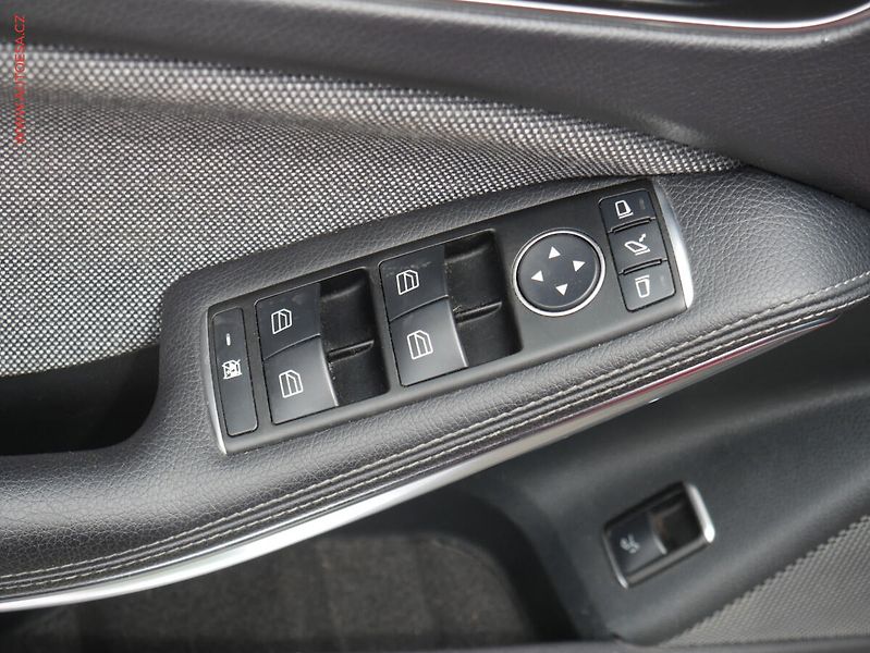 Mercedes-Benz GLA (2014) 2.0i 250  4Matic, ČR, AT - fotka 11 z 18