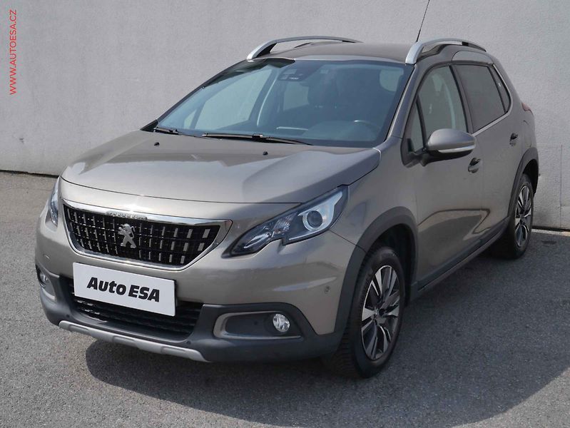 Peugeot 2008 (2016) 1.2PT, 2.maj,ČR, AT - fotka 3 z 15