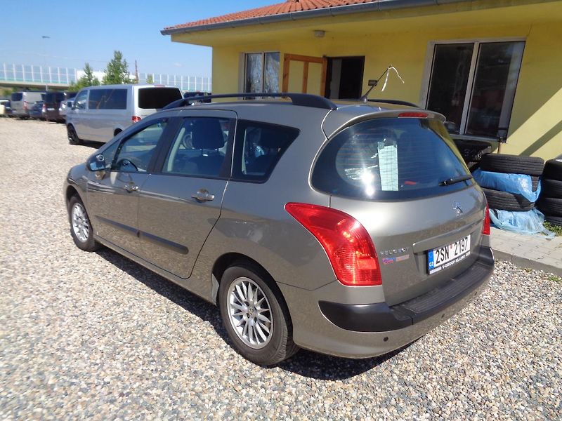 Peugeot 308 1,4 - fotka 7 z 18