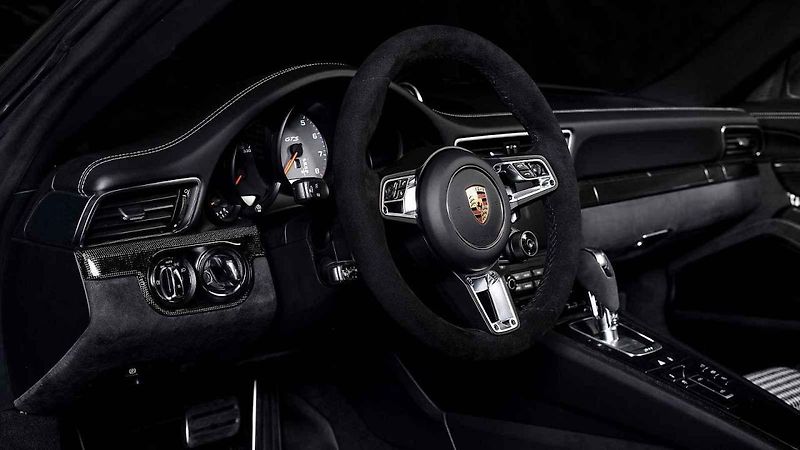 Porsche 911 Targa 4 GTS v úpravě McChip-dkr.