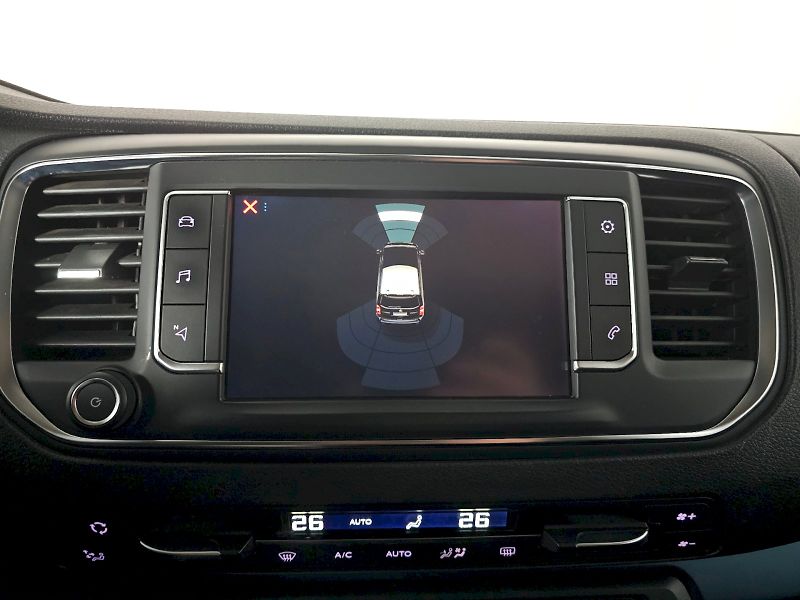 Peugeot Traveller (2017) 2.0HDi 130kW 8AT 8MÍST - fotka 12 z 30