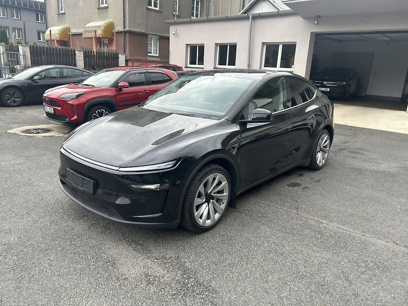 Tesla Model Y ZAMLUVENO ! SOH 98% - fotografie inzerátu