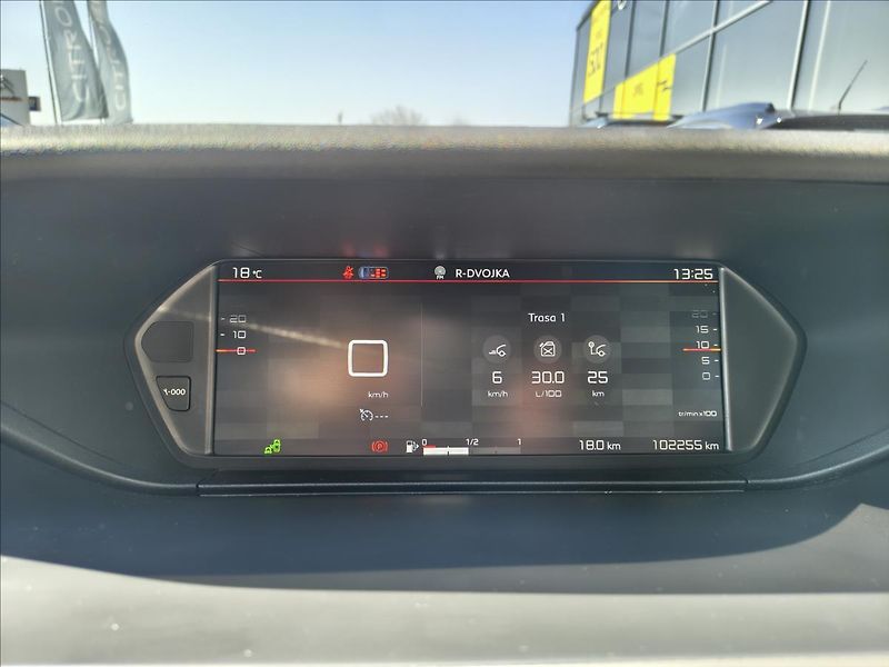 Citroën C4 SpaceTourer 1,2   FEEL Pack - fotka 9 z 19