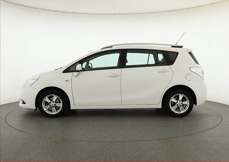 Toyota Verso (2011) 1.8 Valvematic, Automat, ČR - fotka 3 z 17