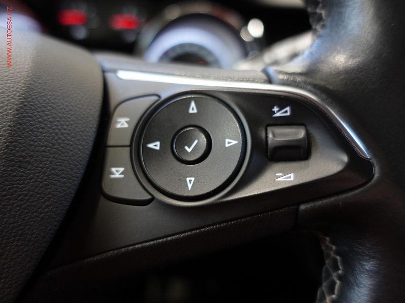 Opel Insignia (2019) 1.6CDTi, ČR, navi, LED - fotka 16 z 23