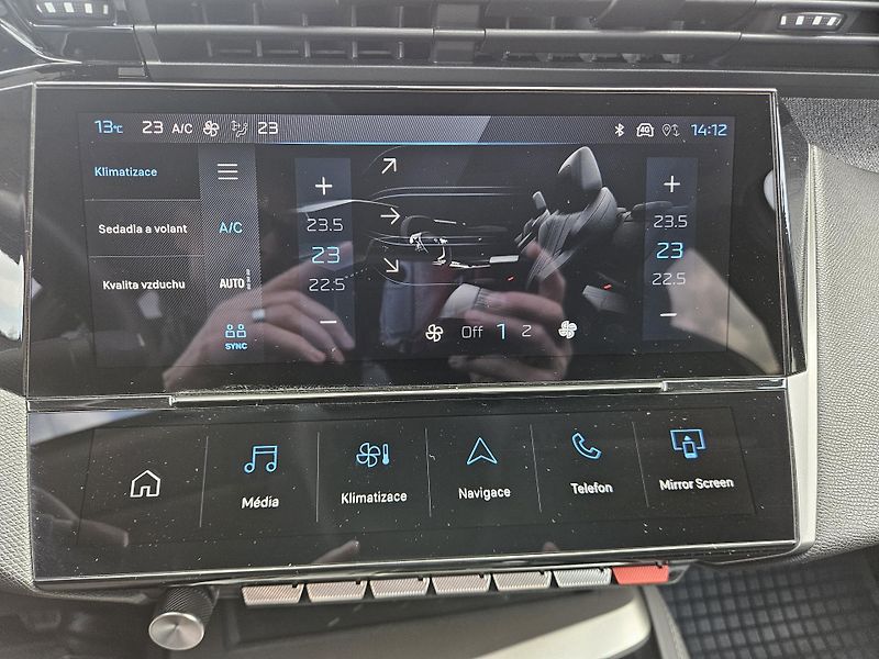 Peugeot 308 (2024) SW 1.2PT 130 ALLURE EAT8  - fotka 17 z 30